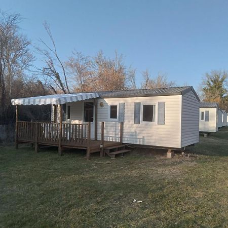 Mobile Home Sleeps 4 Monsec Exterior photo